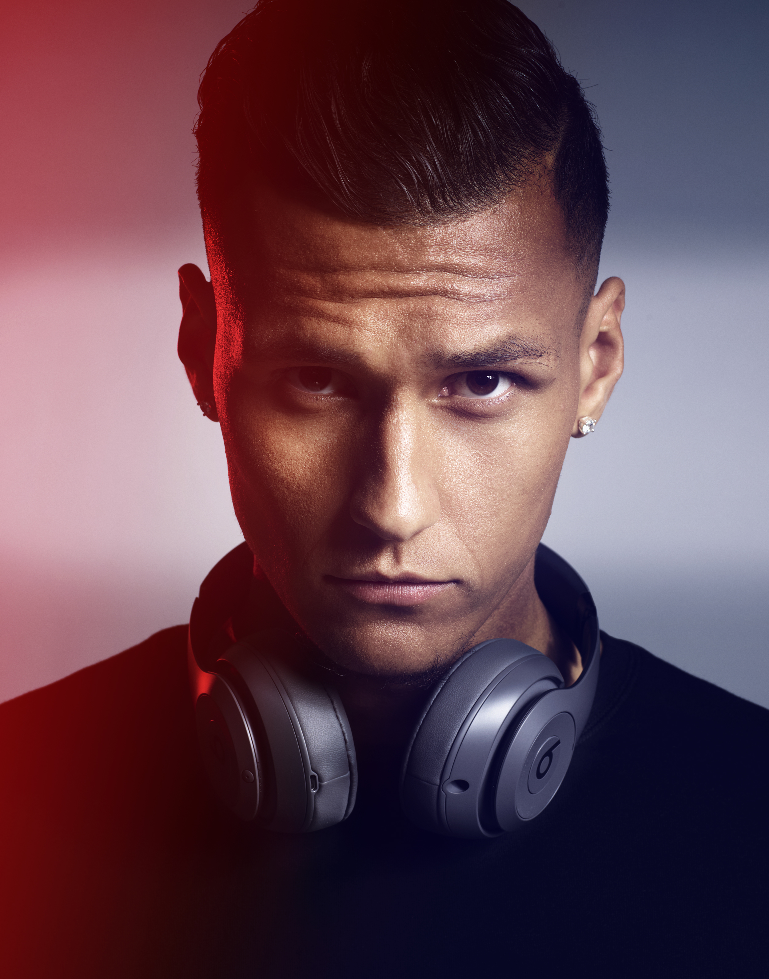 Davie-Selke-Beats-Headphones-by-Robert-Ascroft-02
