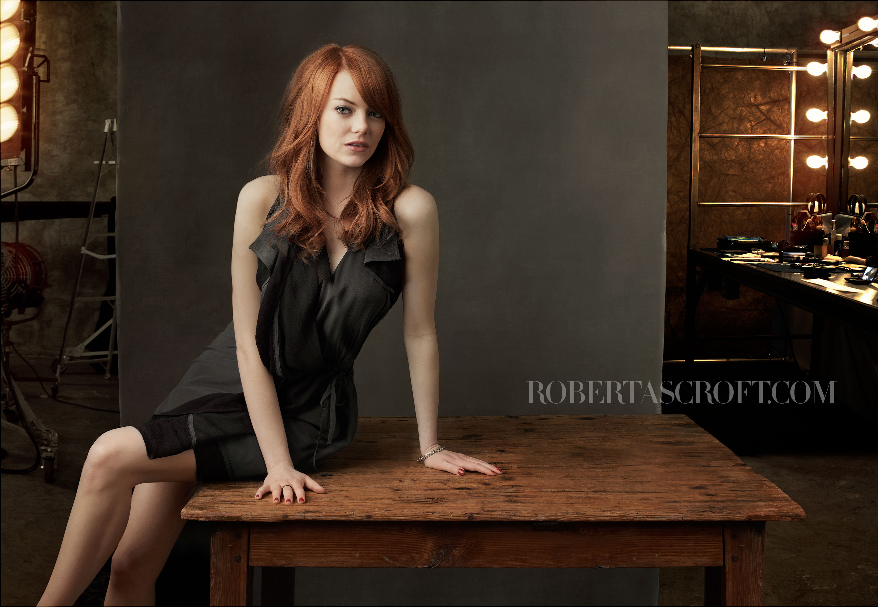 Emma-Stone-by-Robert-Ascroft-03