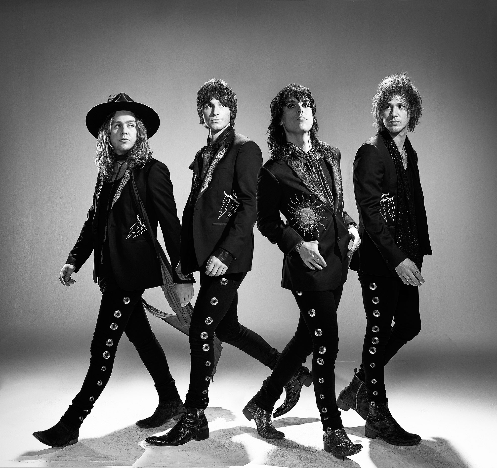 Глэм рок. Группа the Struts. The Struts 2020. Глэм рок группы. Группа глэм рок Фредди.