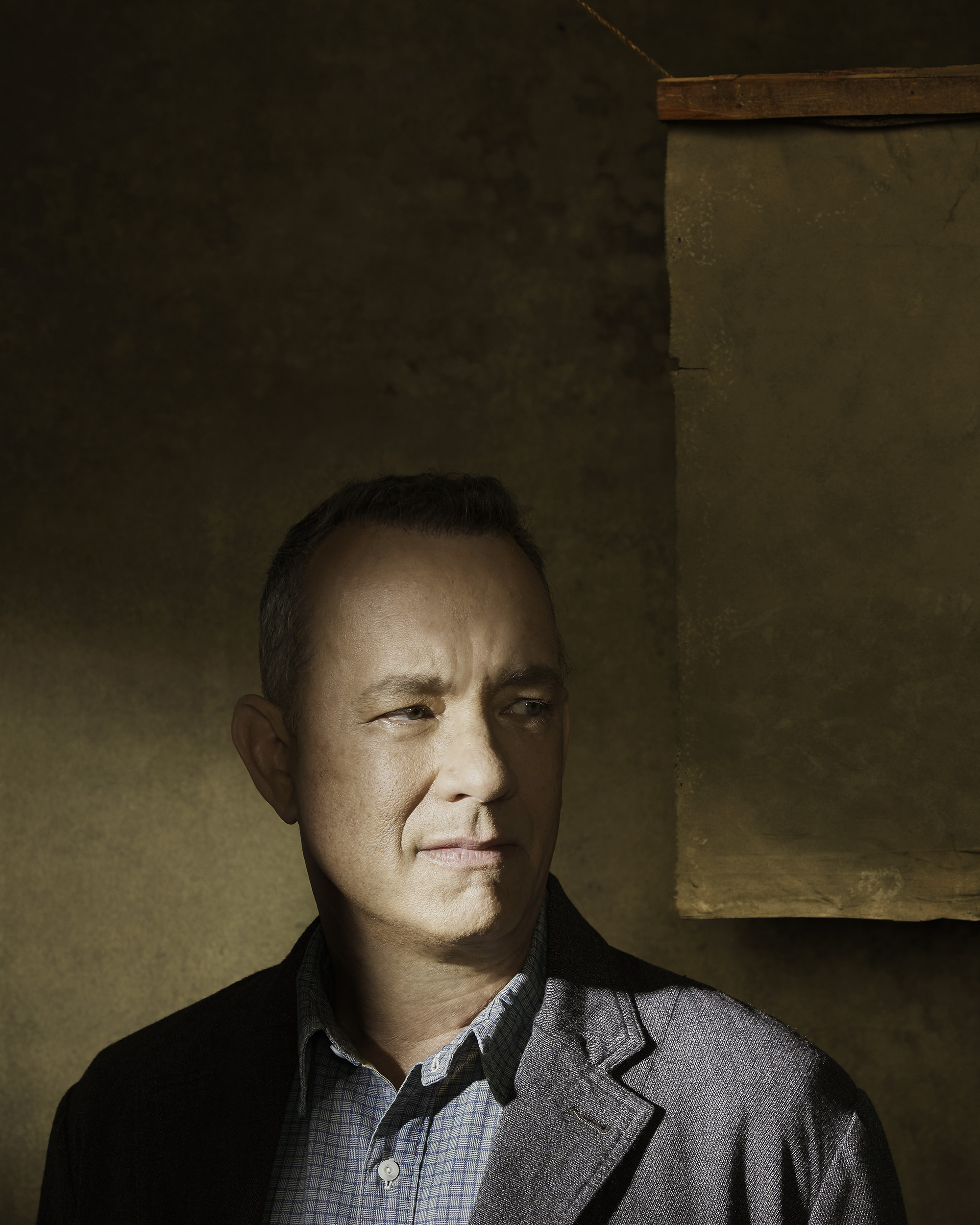 Tom-Hanks-By-Robert-Ascroft-03