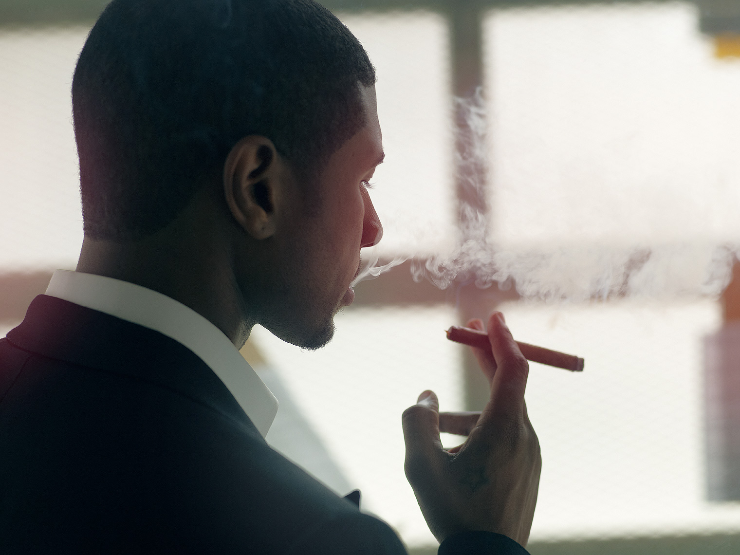 Usher-smoking-by-Robert-Ascroft.jpg
